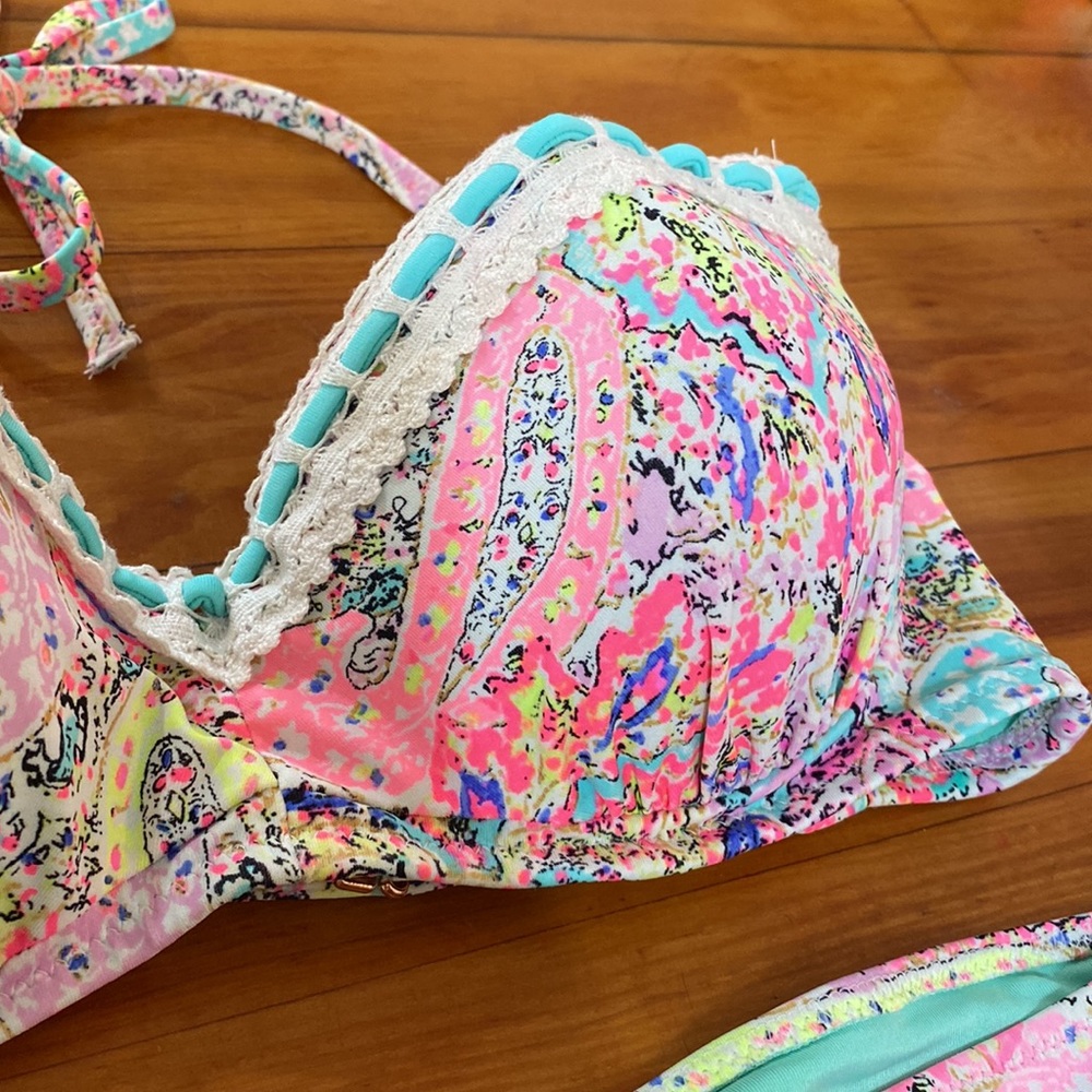 Shade & Shore swimsuit, size medium - Picture 2 of 6
